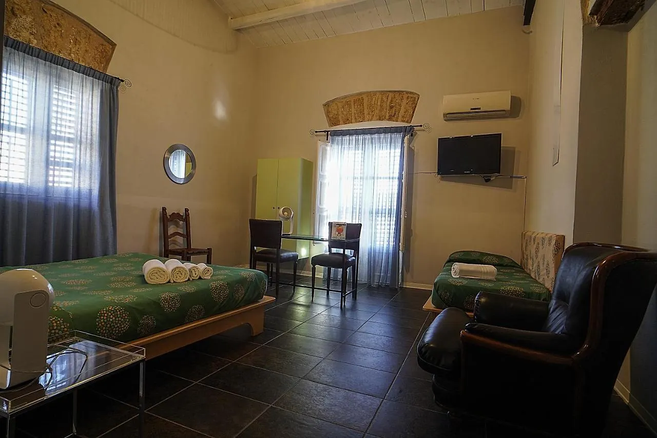 Hotel Casa Lerux Agrigento 3*,
